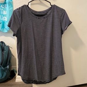 Lululemon t-shirt